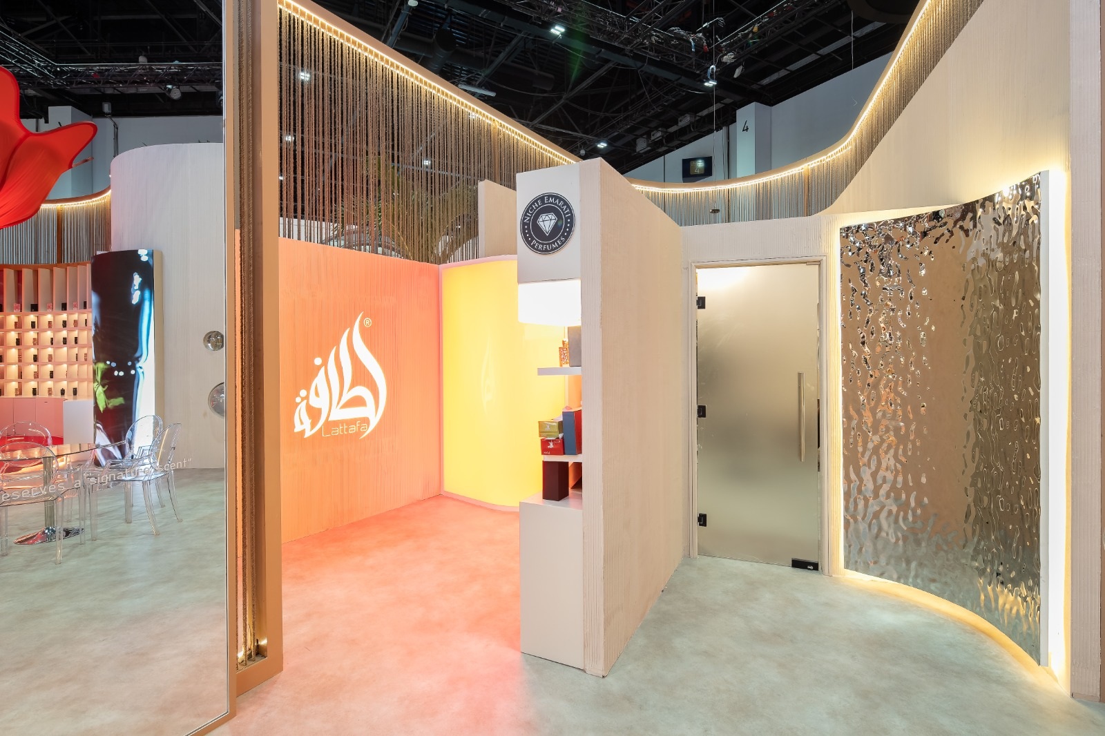 Lattafa Stand — Overview