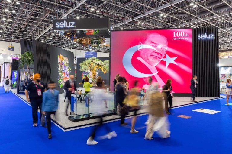 Unveiling the Beauty World Dubai Marvel: Seluz Fragrance Stand