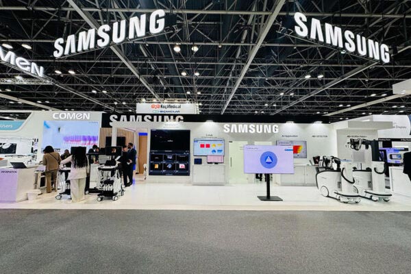 A row stand for Samsung made by strokes exhibits